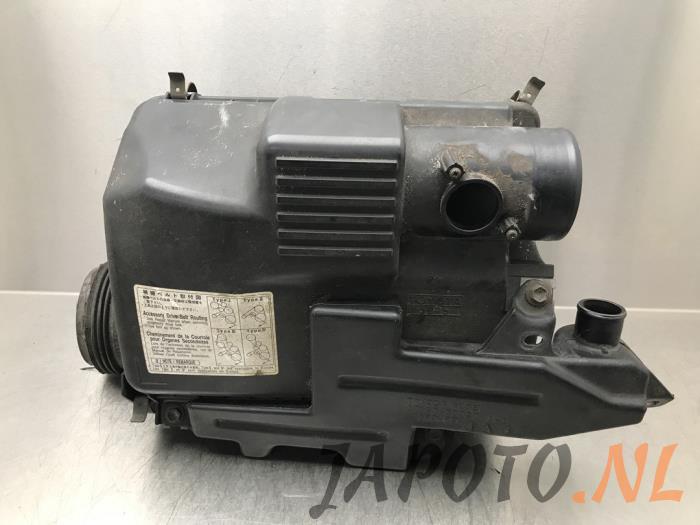 Begagnade Luftfilterhus Toyota Land Cruiser (J12) 3.0 D-4D 16V Pris € 103,95 Marginaltabell erbjuds av Japoto Parts B.V.