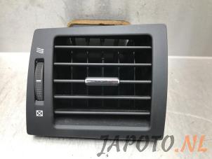 Used Air grill side Toyota Avensis Wagon (T27) 2.0 16V D-4D-F Price € 19,95 Margin scheme offered by Japoto Parts B.V.
