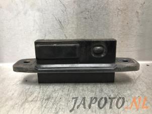 Used Tailgate switch Toyota Avensis Wagon (T27) 2.0 16V D-4D-F Price € 34,95 Margin scheme offered by Japoto Parts B.V.