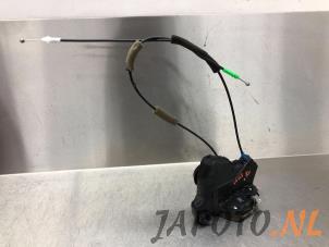 Used Front door lock mechanism 4-door, right Toyota Avensis Wagon (T27) 2.0 16V D-4D-F Price € 39,95 Margin scheme offered by Japoto Parts B.V.