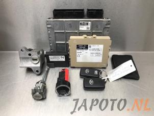 Used Ignition lock + computer Toyota Avensis Wagon (T27) 2.0 16V D-4D-F Price € 199,95 Margin scheme offered by Japoto Parts B.V.