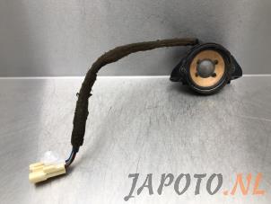 Used Speaker Toyota Avensis Wagon (T27) 2.0 16V D-4D-F Price € 24,95 Margin scheme offered by Japoto Parts B.V.