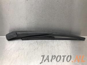 Used Rear wiper arm Toyota Avensis Wagon (T27) 2.0 16V D-4D-F Price € 14,95 Margin scheme offered by Japoto Parts B.V.
