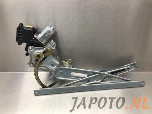 Used Window mechanism 4-door, front left Toyota Avensis Wagon (T27) 2.0 16V D-4D-F Price € 59,99 Margin scheme offered by Japoto Parts B.V.