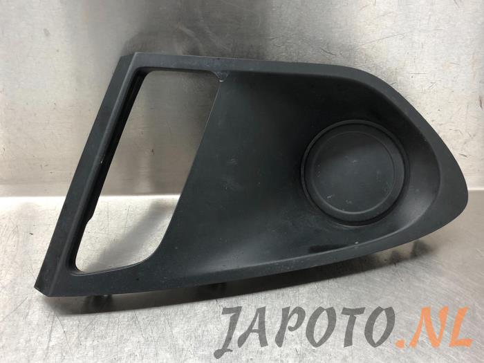Cover plate fog light, left from a Suzuki Baleno 1.2 Dual Jet 16V 2018