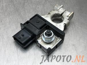 Usagé Capteur de batterie Nissan Qashqai (J11) 1.3 DIG-T 160 16V Prix € 49,95 Règlement à la marge proposé par Japoto Parts B.V.
