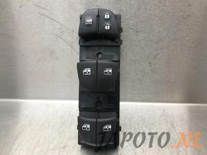 Used Multi-functional window switch Nissan Qashqai (J11) 1.3 DIG-T 160 16V Price € 44,95 Margin scheme offered by Japoto Parts B.V.