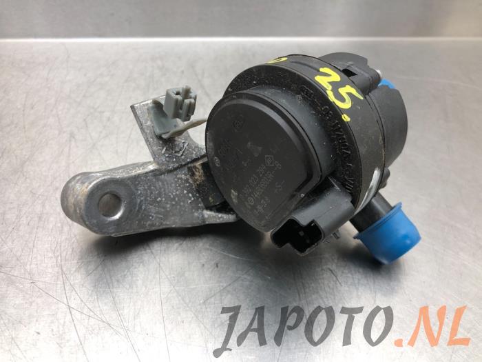 Usagé Pompe à eau Nissan Qashqai (J11) 1.3 DIG-T 160 16V Prix € 51,45 Règlement à la marge proposé par Japoto Parts B.V.