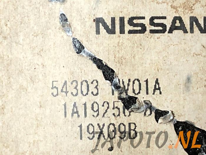 Barre amortisseur avant gauche d'un Nissan Qashqai (J11) 1.3 DIG-T 160 16V 2019