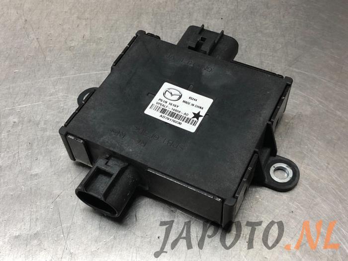 Module cooling fan from a Mazda MX-5 RF (ND) 2.0 SkyActiv G-160 16V 2018