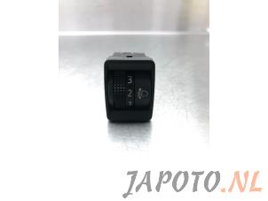 Used AIH headlight switch Nissan Qashqai (J11) 1.3 DIG-T 160 16V Price € 9,95 Margin scheme offered by Japoto Parts B.V.