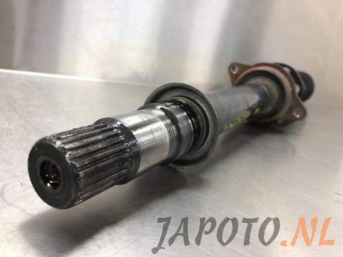 Front drive shaft, right from a Toyota Avensis Wagon (T27) 2.0 16V D-4D-F 2010