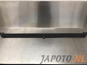 Usagé Bâche coffre à bagages Mitsubishi Colt CZC 1.5 16V Prix € 74,95 Règlement à la marge proposé par Japoto Parts B.V.