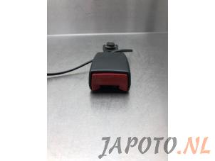 Używane Wtyk pasa bezpieczenstwa prawy przód Mitsubishi Colt CZC 1.5 16V Cena € 14,95 Procedura marży oferowane przez Japoto Parts B.V.