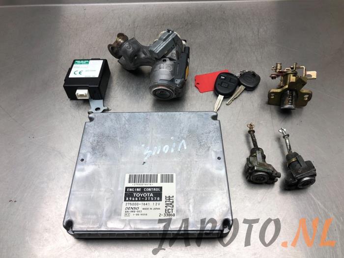 Used Ignition lock + computer Toyota Camry (CV30) 2.4i 16V VVT-i Price € 157,45 Margin scheme offered by Japoto Parts B.V.