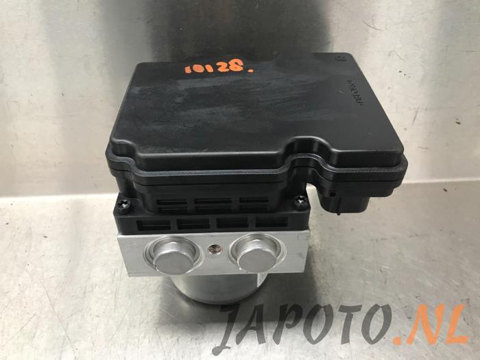 Gebrauchte ABS Pumpe Hyundai i30 Fastback (PDEBA/PEDBC) 2.0 N Turbo 16V Preis € 262,45 Margenregelung angeboten von Japoto Parts B.V.