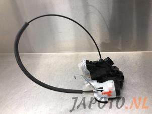 Used Door lock mechanism 2-door, right Hyundai i20 Coupe Price € 44,95 Margin scheme offered by Japoto Parts B.V.