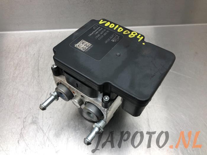 Used ABS pump Subaru Outback (BR) 2.5 16V Price € 157,49 Margin scheme offered by Japoto Parts B.V.