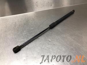 Used Rear gas strut, right Hyundai i20 Coupe Price € 14,99 Margin scheme offered by Japoto Parts B.V.