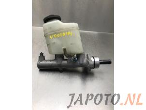 Używane Glówny cylinder hamulcowy Toyota Camry (CV30) 2.4i 16V VVT-i Cena € 40,00 Procedura marży oferowane przez Japoto Parts B.V.