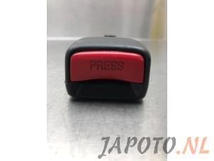 Gebrauchte Sicherheitsgurt Schließe rechts vorne Mitsubishi Outlander (CU) 2.0 16V 4x2 Preis € 14,95 Margenregelung angeboten von Japoto Parts B.V.