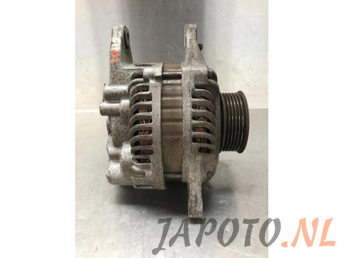 Usagé Dynamo Mitsubishi Outlander (CU) 2.0 16V 4x2 Prix € 42,00 Règlement à la marge proposé par Japoto Parts B.V.