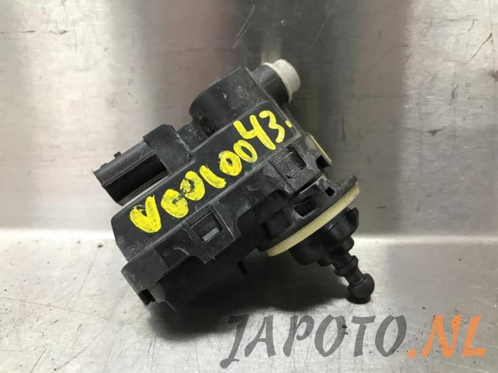 Używane Silnik reflektora Nissan Micra (K14) 0.9 IG-T 12V Cena € 15,74 Procedura marży oferowane przez Japoto Parts B.V.