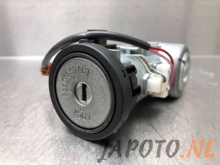 Ignition lock + computer from a Nissan Note (E12) 1.2 68 2016