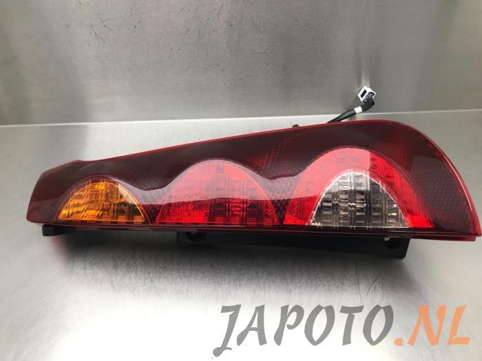 Taillight, right from a Nissan Note (E11) 1.4 16V 2009