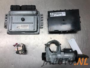Used Ignition lock + computer Nissan Note (E11) 1.4 16V Price € 124,95 Margin scheme offered by Japoto Parts B.V.