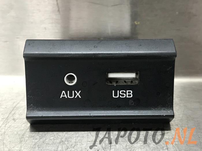 Connexion USB d'un Kia Picanto (JA) 1.2 16V 2017