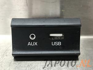 Used AUX / USB connection Kia Picanto (JA) 1.2 16V Price € 24,99 Margin scheme offered by Japoto Parts B.V.