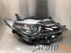Używane Reflektor prawy Toyota Auris (E18) 1.4 D-4D-F 16V Cena € 399,00 Procedura marży oferowane przez Japoto Parts B.V.