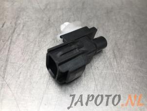 Used Outside temperature sensor Toyota Prius Plus (ZVW4) 1.8 16V Price € 14,99 Margin scheme offered by Japoto Parts B.V.