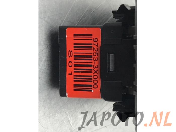 Light sensor from a Kia Cee'd (JDB5) 1.0i T-GDi 12V 120 2015
