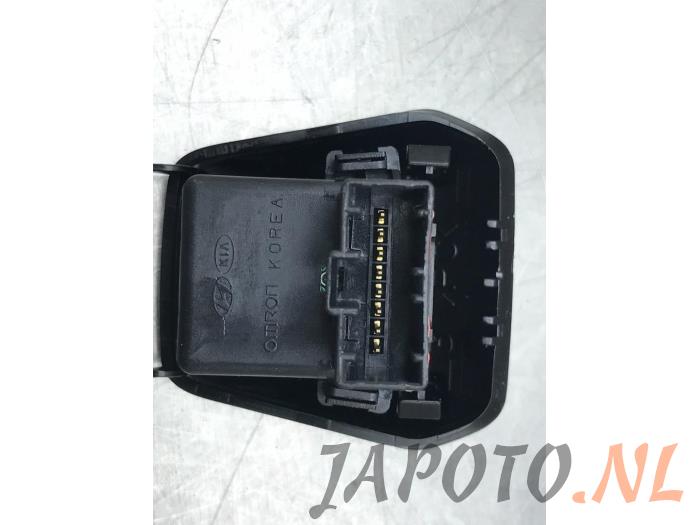Light sensor from a Kia Cee'd (JDB5) 1.0i T-GDi 12V 120 2015