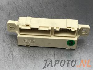 Używane Zekering Kia Cee'd (JDB5) 1.0i T-GDi 12V 120 Cena € 34,99 Procedura marży oferowane przez Japoto Parts B.V.