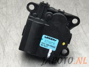 Used Heater valve motor Kia Cee'd (JDB5) 1.0i T-GDi 12V 120 Price € 19,95 Margin scheme offered by Japoto Parts B.V.