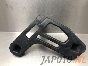 Used Rear bumper bracket, left Kia Cee'd Sportswagon (JDC5) 1.6 CRDi 16V VGT Price € 19,99 Margin scheme offered by Japoto Parts B.V.