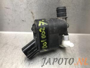Used Windscreen washer pump Kia Cee'd Sportswagon (JDC5) 1.6 CRDi 16V VGT Price € 19,95 Margin scheme offered by Japoto Parts B.V.