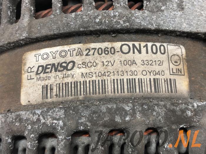 Dynamo from a Toyota Auris (E18) 1.4 D-4D-F 16V 2013