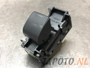 Used Electric window switch Lexus IS (E3) Price € 29,99 Margin scheme offered by Japoto Parts B.V.
