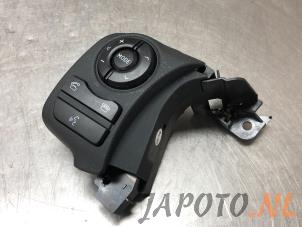 Used Steering wheel switch Lexus IS (E3) Price € 49,95 Margin scheme offered by Japoto Parts B.V.
