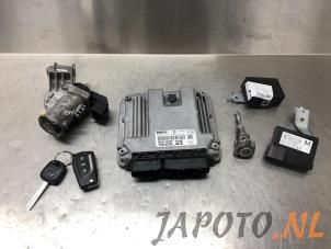 Used Ignition lock + computer Toyota Auris (E18) 1.4 D-4D-F 16V Price € 250,00 Margin scheme offered by Japoto Parts B.V.