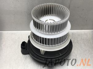 Usados Motor de ventilador de calefactor Lexus IS (E3) Precio € 124,99 Norma de margen ofrecido por Japoto Parts B.V.