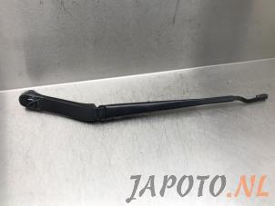 Used Front wiper arm Lexus IS (E3) Price € 25,00 Margin scheme offered by Japoto Parts B.V.