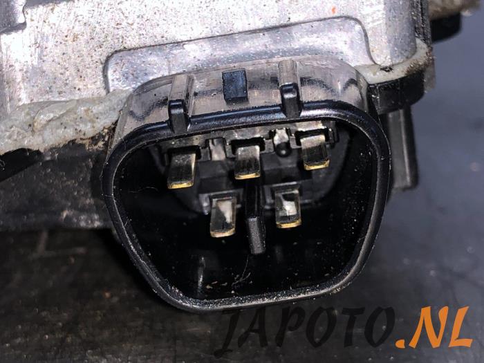 Silnik wycieraczek przednich z Suzuki Celerio (LF) 1.0 12V Dualjet 2016