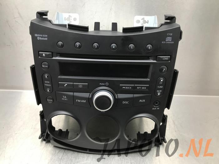 Radio/Lecteur CD d'un Nissan 370 Z (Z34A) 3.7 V6 24V 2011