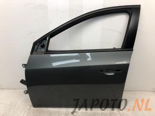 Używane Drzwi lewe przednie wersja 4-drzwiowa Chevrolet Cruze (300) 1.8 16V VVT Cena € 199,95 Procedura marży oferowane przez Japoto Parts B.V.