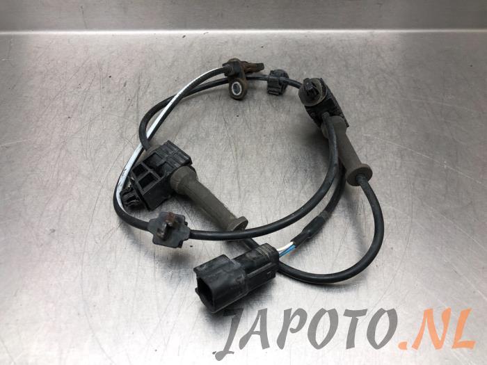 Begagnade ABS-sensor Mazda CX-5 I (KE,GH) 2.0 SkyActiv-G 160 16V 4WD Pris € 20,95 Marginaltabell erbjuds av Japoto Parts B.V.